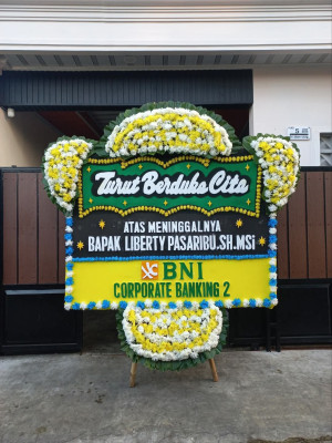 Papan Bunga Duka di Pondok Cina
