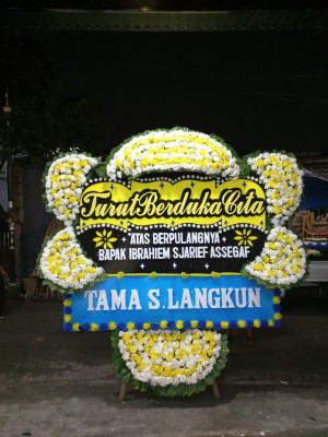 Papan Bunga Duka di Pondok Cina